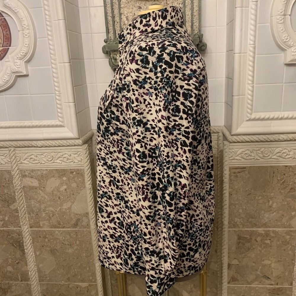 Notations. Size Large. Button Front Poly/Spandex.… - image 4